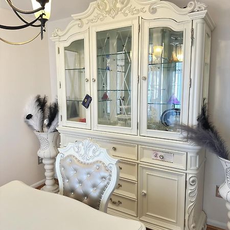 Special Rate Worthy Posh And Magnificent 4 Bedrooms And Two & Half Bath Greenbelt Exterior photo